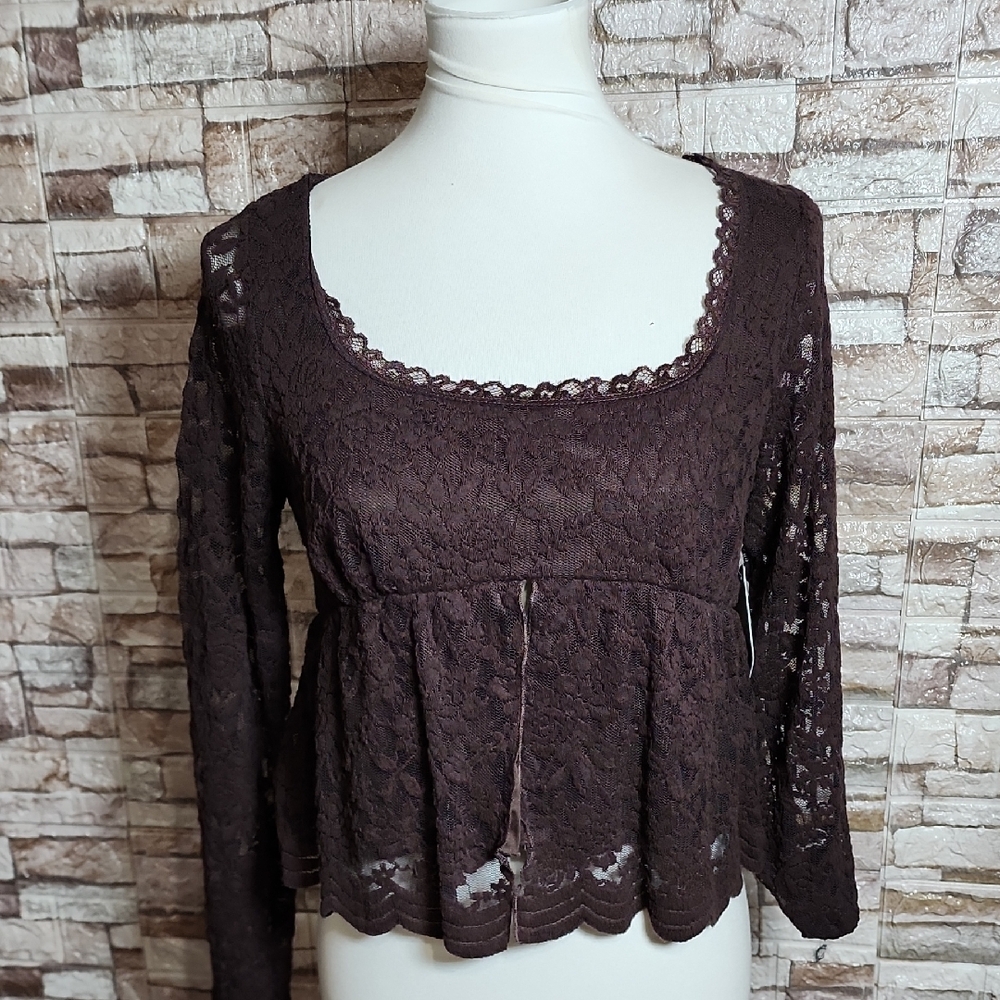 La Peche Brand New Elegant Lace Long Sleeve Top